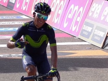Nairo Quintana celebra su victoria en el Blockhaus