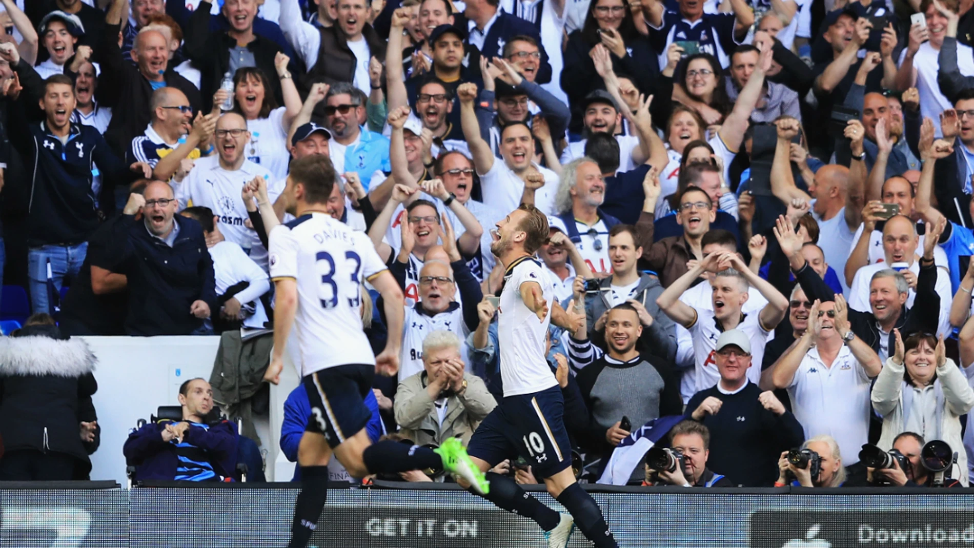 Kane celebra un gol Kane celebra un gol