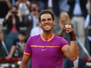 Nadal celebra su triunfo en el Mutua Madrid Open Nadal celebra su triunfo en el Mutua Madrid Open