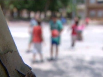 Frame 67.359473 de: El PSOE pide pensión para todos los huérfanos, aunque sus madres no cotizaran