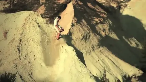 Frame 25.868733 de: El mayor corredor extremo del mundo es español Frame 25.868733 de: El mayor corredor extremo del mundo es español