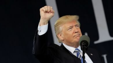 Trump compartió información clasificada sobre Daesh con el ministro de Exteriores y el embajador ruso