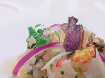 Ceviche de bogavante y cigala con crema de boniato y nécora Ceviche de bogavante y cigala con crema de boniato y nécora