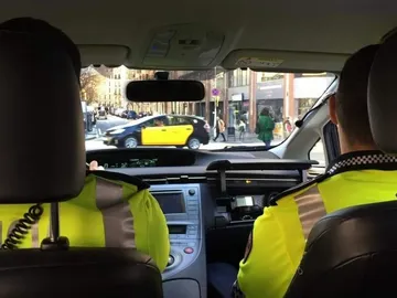 Agentes de la Guardia Urbana en Barcelona Agentes de la Guardia Urbana en Barcelona