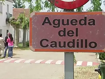 Frame 6.328891 de: Un alcalde salmantino se ofrece para acoger los restos de Franco y crear un museo de la Memoria Histórica Frame 6.328891 de: Un alcalde salmantino se ofrece para acoger los restos de Franco y crear un museo de la Memoria Histórica