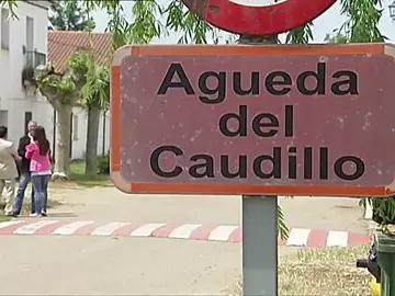 Frame 6.328891 de: Un alcalde salmantino se ofrece para acoger los restos de Franco y crear un museo de la Memoria Histórica Frame 6.328891 de: Un alcalde salmantino se ofrece para acoger los restos de Franco y crear un museo de la Memoria Histórica