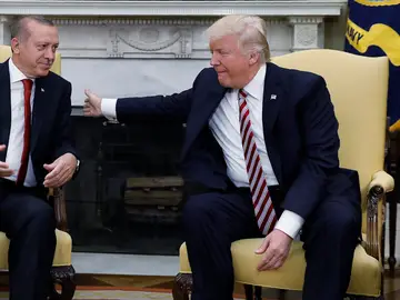 Donald Trump junto a Erdogan Donald Trump junto a Erdogan
