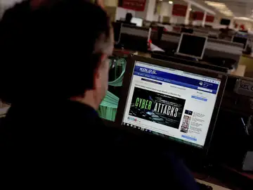 Gobierno confirma el control del ciberataque,pero no descarta nuevos intentos Gobierno confirma el control del ciberataque,pero no descarta nuevos intentos