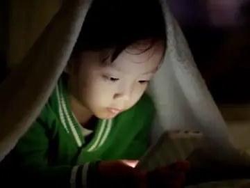 Frame 0.0 de: La mejor edad para que un niño tenga un smartphone, según Bill Gates Frame 0.0 de: La mejor edad para que un niño tenga un smartphone, según Bill Gates