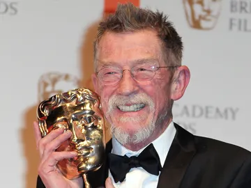 John Hurt en los BAFTA John Hurt en los BAFTA