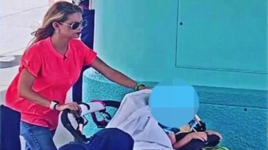 Una mujer roba el coche de niño en Disney y lo vende por Facebook