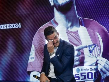 Koke, emocionado en su acto de renovación Koke, emocionado en su acto de renovación