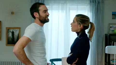 Iñaki, celoso y desconfiado de ser el padre del hijo de Carmen Iñaki, celoso y desconfiado de ser el padre del hijo de Carmen