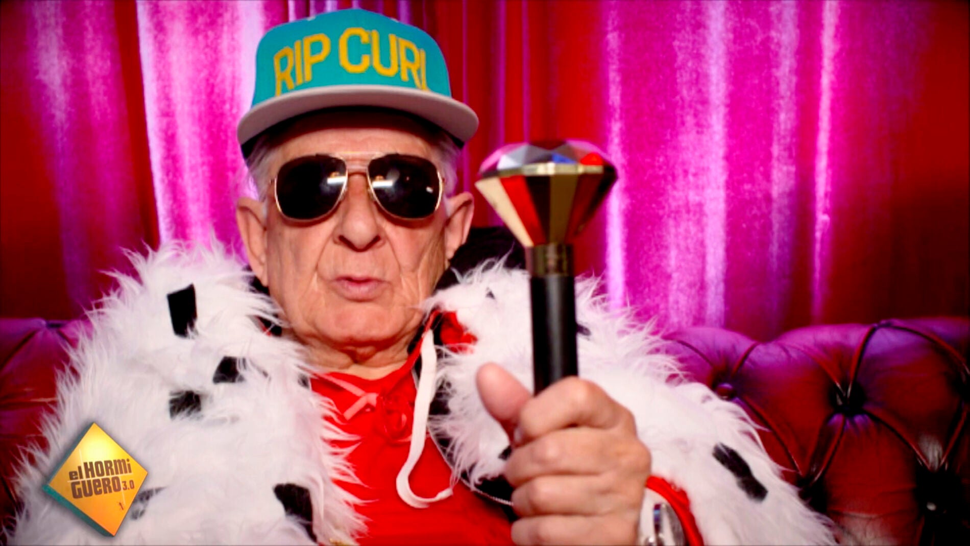 El abuelo Melquiades te ense&ntilde;a c&oacute;mo componer reggaeton en tan solo 30 segundos