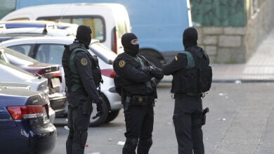 Asaltan banco en Salamanca tras maniatar y agredir a un empleado en su casa