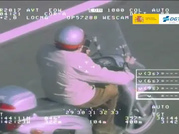 Frame 31.481497 de: La última semana especial de vigilancia de tráfico se salda con 25.000 conductores sancionados Frame 31.481497 de: La última semana especial de vigilancia de tráfico se salda con 25.000 conductores sancionados