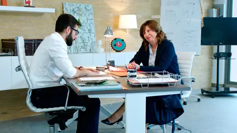 Bego busca empleo desesperadamente Bego busca empleo desesperadamente