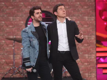 Keunam conquista al jurado con su interpretación como Dani Martín Keunam conquista al jurado con su interpretación como Dani Martín