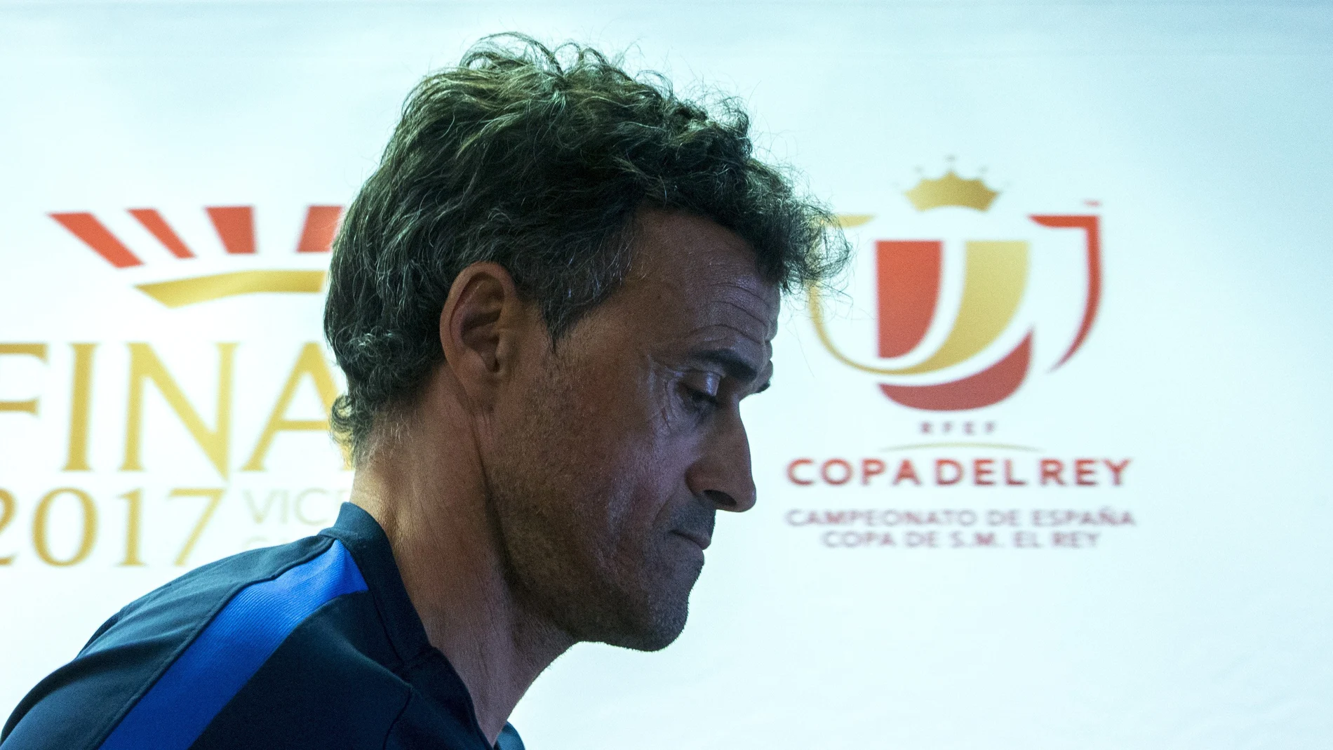Luis Enrique, en la sala de prensa antes de la final de la Copa del Rey Luis Enrique, en la sala de prensa antes de la final de la Copa del Rey
