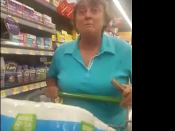 La mujer que pide a Eva Hicks que regrese a México La mujer que pide a Eva Hicks que regrese a México