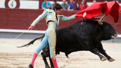 Triunfo sin rotundidad de Sebastián Castella con un 'Jandilla' de bandera