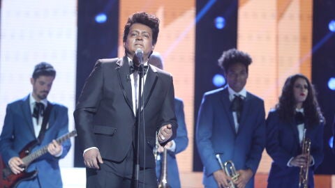  Germ&aacute;n Scasso llena de emoci&oacute;n el plat&oacute; con &lsquo;It&rsquo;s a man&rsquo;s man&rsquo;s man&rsquo;s world&rsquo; de James Brown