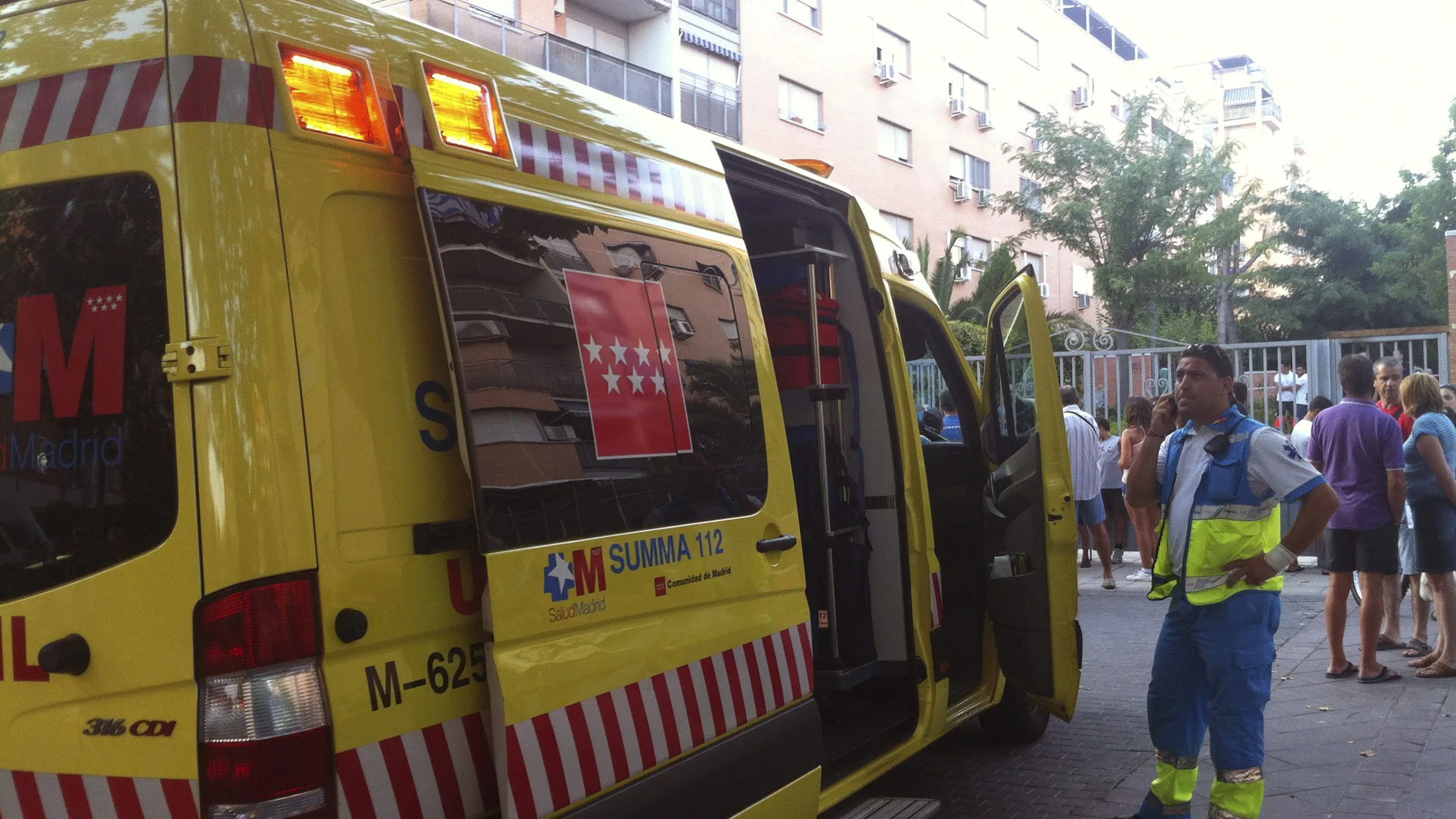 Fotografía facilitada por la Comunidad de Madrid de un vehículo del Summa 112 Fotografía facilitada por la Comunidad de Madrid de un vehículo del Summa 112