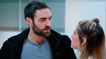 Iñaki pide explicaciones a Carmen sobre su noche de hotel con Horacio