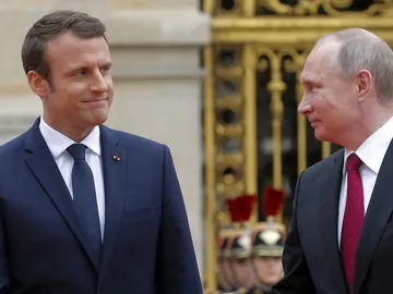 Emmanuel Macron y Vladimir Putin Emmanuel Macron y Vladimir Putin
