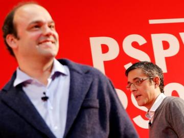 El diputado del PSOE Eduardo Madina (d) y el economista Jose Carlos Díez