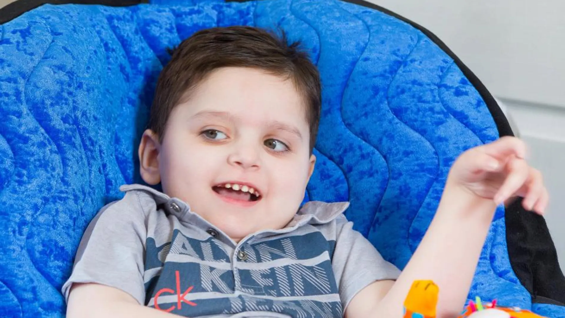 Sonny, una de las primeras veces que sonríe en dos años Sonny, una de las primeras veces que sonríe en dos años