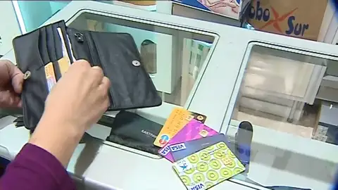 Tarjeta de crédito Frame 11.492116 de: 49 millones de tarjetas de crédito en España