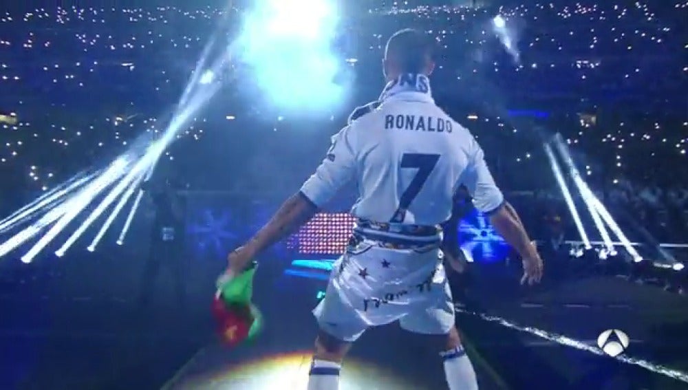 Frame 14.56 de: Cristiano, protagonista de la fiesta del Real Madrid
