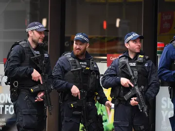 La Policía registra dos domicilios en los barrios de Newham y Barking La Policía registra dos domicilios en los barrios de Newham y Barking