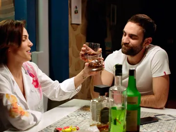 Gotzone e Iñaki brindan por el fracaso matrimonial Gotzone e Iñaki brindan por el fracaso matrimonial