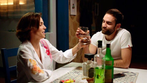 Gotzone e Iñaki brindan por el fracaso matrimonial