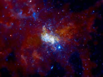 Sagitario A* es una potente fuente de radiación situada en el centro de nuestra galaxia