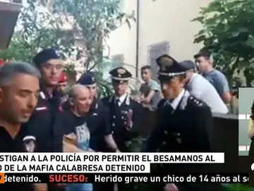 Frame 16.566666 de: BESAMANOS_MAFIA Frame 16.566666 de: BESAMANOS_MAFIA