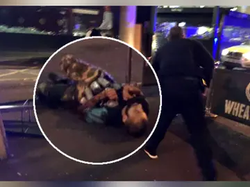 Frame 21.333864 de: "Actúan como una manada de lobos para aumentar la sensación de pánico" Frame 21.333864 de: "Actúan como una manada de lobos para aumentar la sensación de pánico"