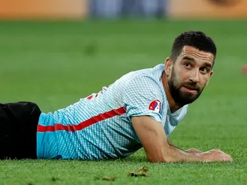Arda Turán, en un partido con Turquía Arda Turán, en un partido con Turquía