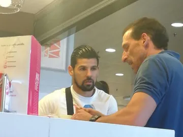 Nolito, fotografiado junto director deportivo del Sevilla Nolito, fotografiado junto director deportivo del Sevilla
