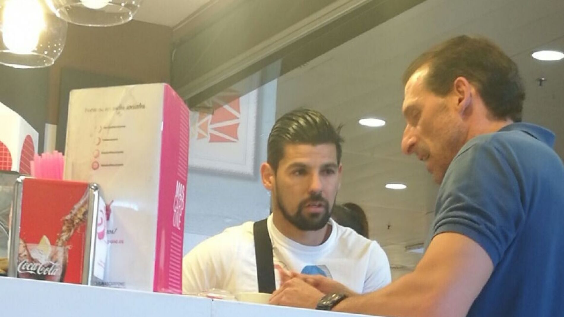 Nolito, fotografiado junto director deportivo del Sevilla