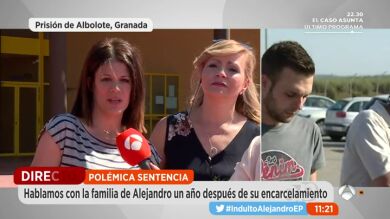 La novia del joven encarcelado por robar 80 euros: 