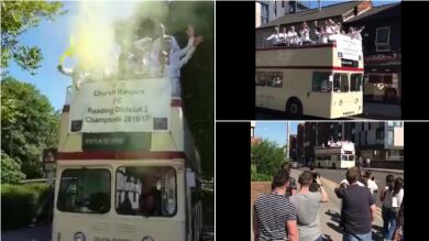 Un modesto equipo inglés gana un título y lo celebra como si fuera la Champions: autobús descapotable, rúa por el pueblo...