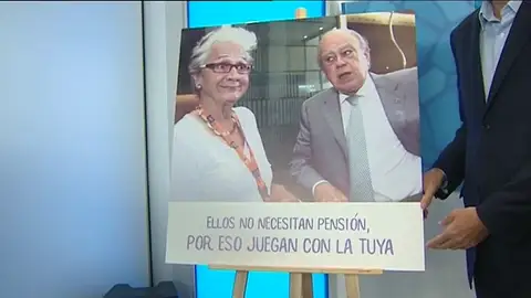 Frame 9.837735 de: El PP de Cataluña utiliza a los Pujol para avisar a los jubilados que la independencia pone en peligro sus pensiones Frame 9.837735 de: El PP de Cataluña utiliza a los Pujol para avisar a los jubilados que la independencia pone en peligro sus pensiones