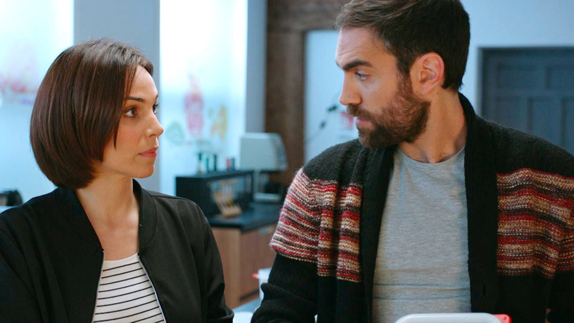 Gotzone e I&ntilde;aki intentan olvidar lo sucedido