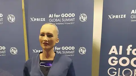 La androide humanoide Sophia La androide humanoide Sophia