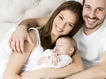 Apellidos del bebé, ¿primero el del padre o el de la madre? Apellidos del bebé, ¿primero el del padre o el de la madre?