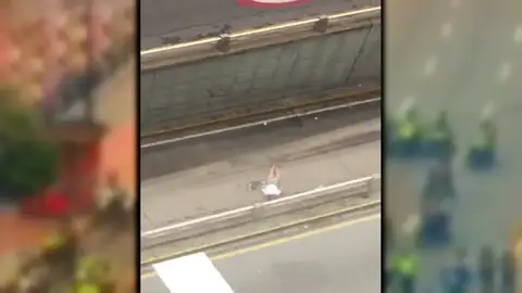 Frame 12.290835 de: Las protestas dejan otro muerto y heridos en Venezuela mientras avanza la Constituyente Frame 12.290835 de: Las protestas dejan otro muerto y heridos en Venezuela mientras avanza la Constituyente