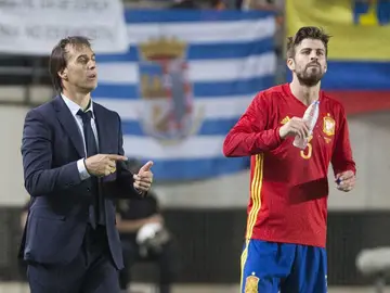 Lopetegui y Piqué, en la banda de la Nueva Condomina Lopetegui y Piqué, en la banda de la Nueva Condomina